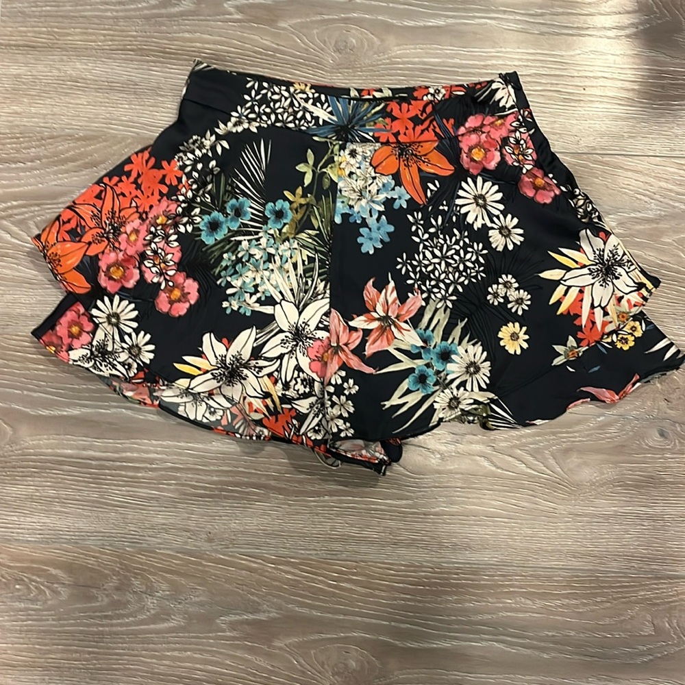 Zara Woman Blue Floral Skort